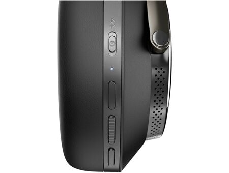 Bowers & Wilkins PX8